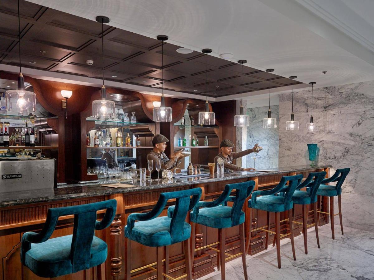 Peridot Grand Luxury Boutique Hotel Hanoi Exterior photo The bar at the hotel