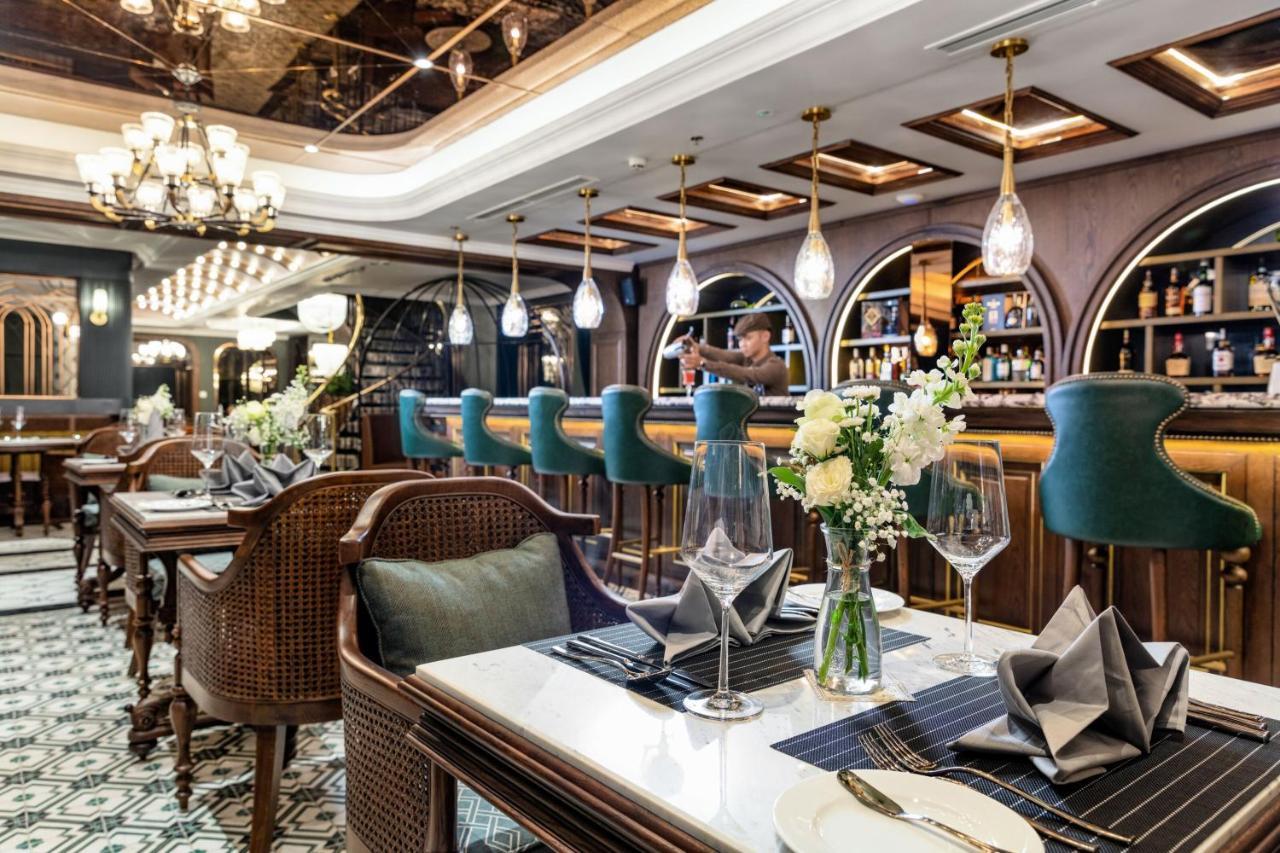 Peridot Grand Luxury Boutique Hotel Hanoi Exterior photo The interior of the restaurant