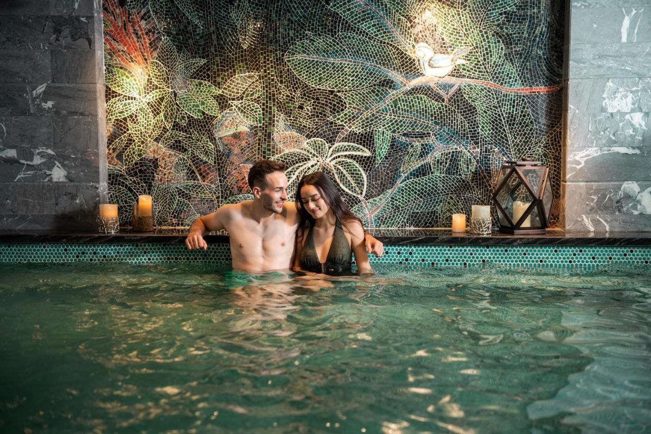 Peridot Grand Luxury Boutique Hotel Hanoi Exterior photo Spa at the Hilton